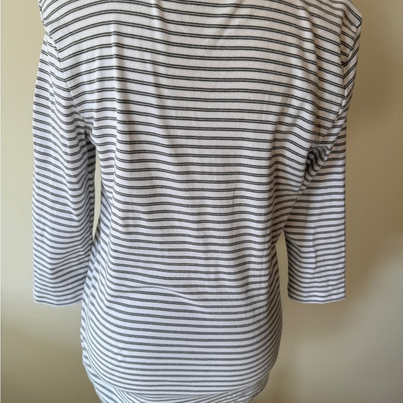 Eddie Bauer women’s set of 4 large shirts - Picture 8 of 15